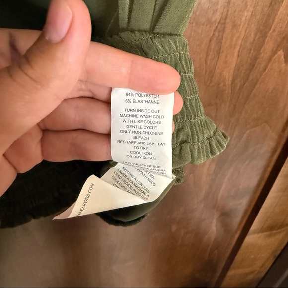 Michael Kors Green Smocked Cap Sleeve Blouse Womens Small - Picture 5 of 8